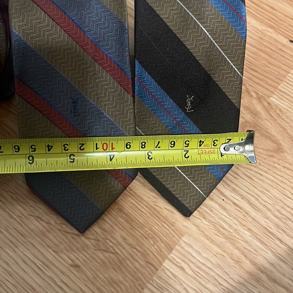 Set of YvesSaintLaurent Vintage Tie - Picture 7 of 7